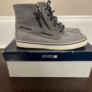 Ladies size 8.5 gray Wilma Sperry